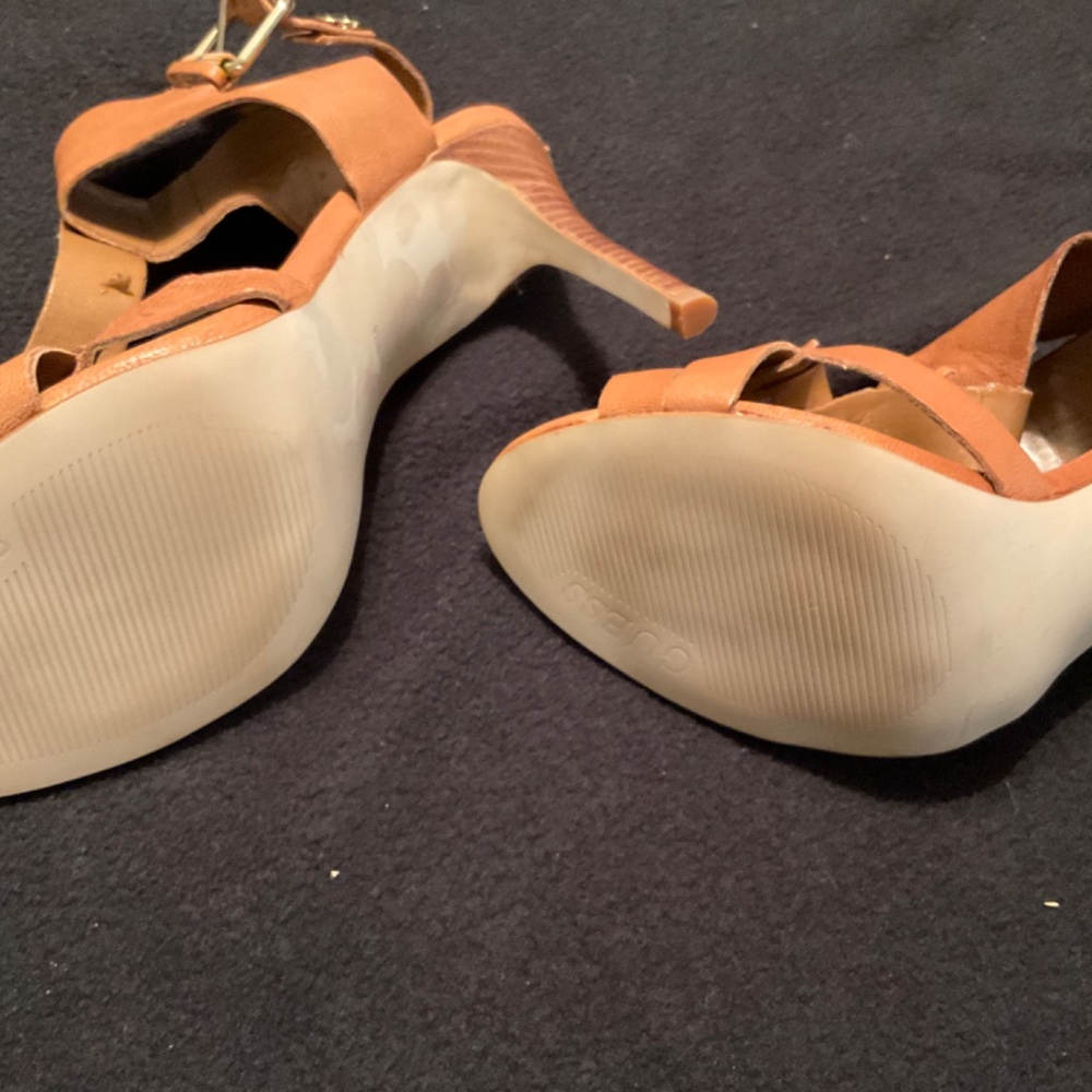 Shoes - Picture 2 of 4
